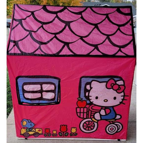 Hello Kitty Sanrio Tent - Picture 1 of 4